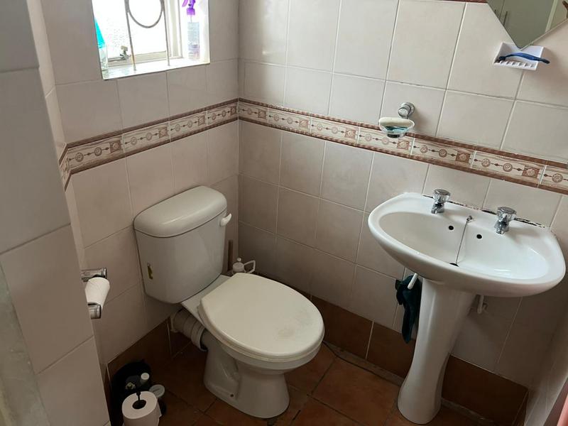 To Let 4 Bedroom Property for Rent in Grahamstown Eastern Cape